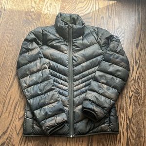 Abercrombie & Fitch lightweight camouflage jacket.  Size small